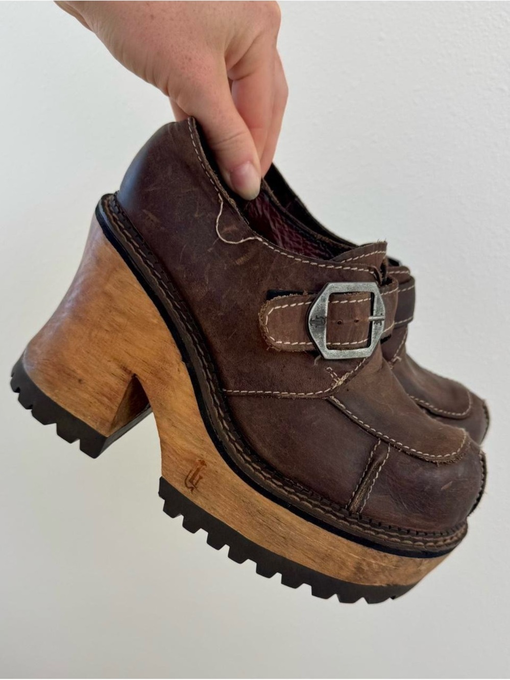 Vintage London Underground brown leather chunky buckle platform loafers - Picture 4 of 10